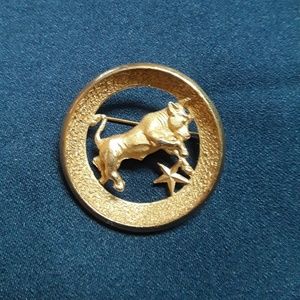 Taurus Trefari Pin